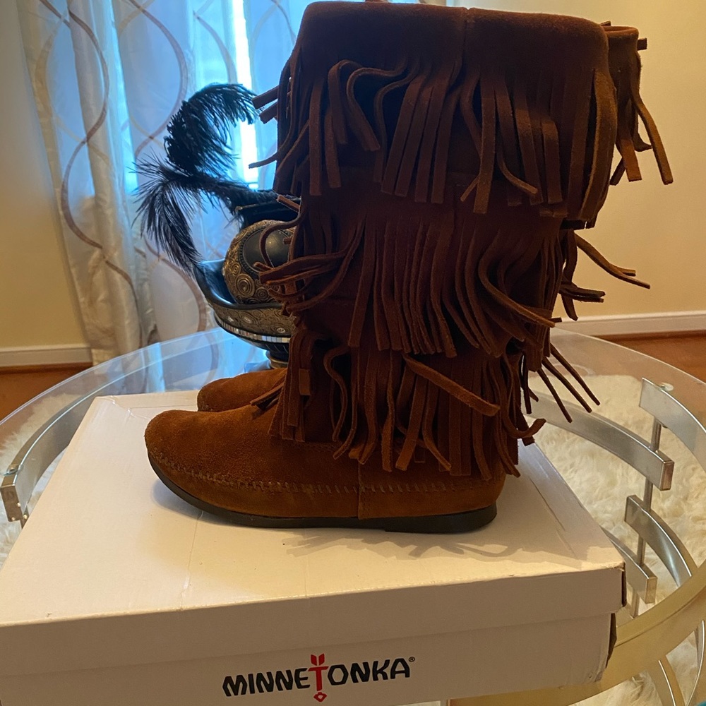 Knee high Minnetonka fringe boots